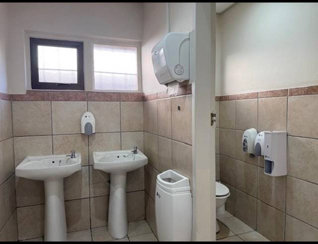 BUSINESS PROPERTY TO RENT IN BENDOR